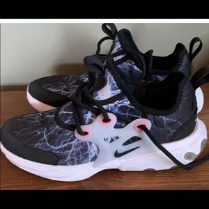NIKE REACT PRESTO LIGHTING SNEAKERS